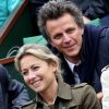 Anne-Sophie Lapix et son mari Arthur Sadoun - People dans les tribunes des internationaux de France de Roland Garros à Paris le 3 juin 2016. © Dominique Jacovides / Bestimage