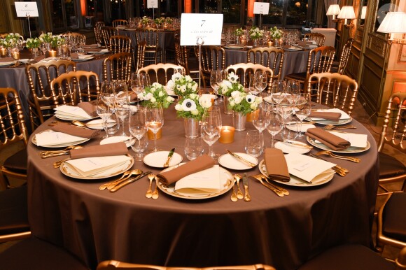 Exclusif - Illustration - Dîner pour le lancement du fond "Enfants à Coeur - Mireille Darc" au profit de La Chaîne de l'Espoir au Pavillon Ledoyen à Paris. Le 29 novembre 2017. Chaque table portait le nom d'un film de Mireille Darc. © Olivier Borde-Coadic Guirec / Bestimage