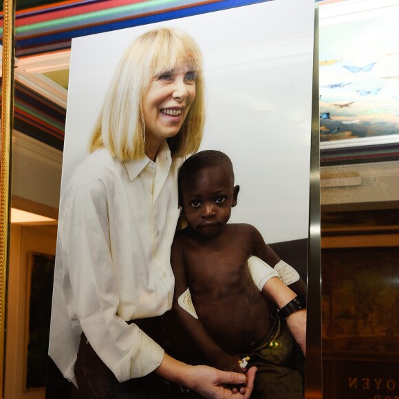 Exclusif - Illustration - Dîner pour le lancement du fond "Enfants à Coeur - Mireille Darc" au profit de La Chaîne de l'Espoir au Pavillon Ledoyen à Paris. Le 29 novembre 2017. Chaque table portait le nom d'un film de Mireille Darc. © Olivier Borde-Coadic Guirec / Bestimage