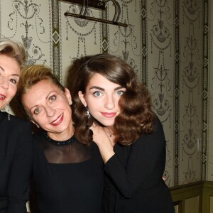 Exclusif - Le pianiste, Jasmine Roy, Natalie Dessay avec sa fille Neïma Naouri - Dîner pour le lancement du fond "Enfants à Coeur - Mireille Darc" au profit de La Chaîne de l'Espoir au Pavillon Ledoyen à Paris. Le 29 novembre 2017. Chaque table portait le nom d'un film de Mireille Darc. © Olivier Borde-Coadic Guirec / Bestimage