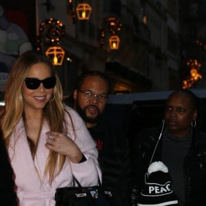 Mariah Carey avec son compagnon Bryan Tanaka et son fils Moroccan quittent l'hôtel Plaza Athénée pour aller faire du shopping chez Hermès et à la boutique Disney. Ils iront dîner ensuite à l'hôtel Royal Monceau. Paris le 8 décembre 2017.