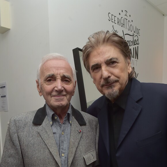 Exclusif - Charles Aznavour et Serge Lama - Concert de Serge Lama à la salle Pleyel à Paris - Jour 4. Le 26 novembre 2017 © Giancarlo Gorassini / Bestimage