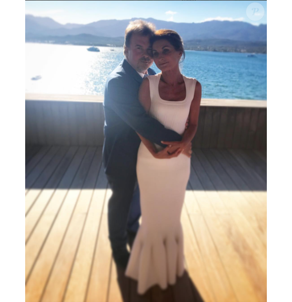 Pierre Hermé et Valérie Franceschi, mariés en juillet 2017 après quatre ans d'amour. Ici lors des noces en Corse.
