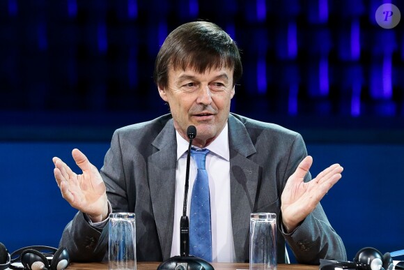 Nicolas Hulot, ministre de la Transition écologique et solidaire - One Planet Summit - table ronde : Comment permettre aux villes et aux territoires d'atteindre leurs ambitions et de contribuer activement à la mise en oeuvre de l'Accord de Paris ? à la Scène musicale, Ile Seguin, Paris, France, le 12 décembre 2017. © Stéphane Lemouton / Bestimage