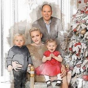 Le prince Albert II de Monaco, la princesse Charlene et leurs enfants le prince héréditaire Jacques et la princesse Gabriella ont été photographiés par Vanessa Von Zitzewitz pour la carte de voeux des fêtes de fin d'année 2017 et du nouvel an 2018. © Vanessa Von Zitzewitz / Palais princier de Monaco