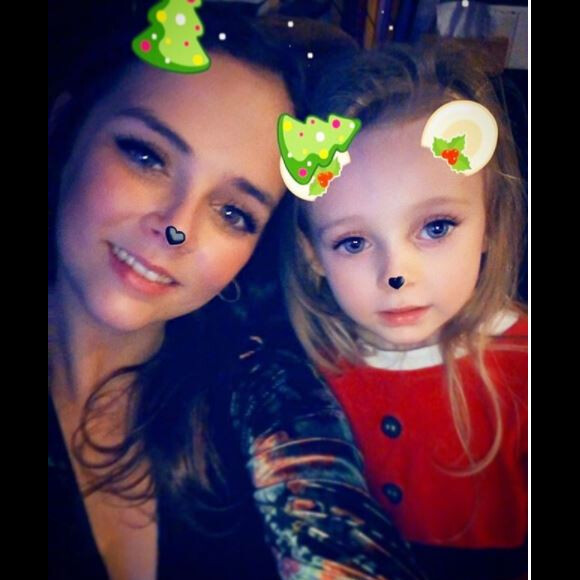 Pauline Ducruet et sa demi-soeur Linoué, fille de Daniel Ducruet et de sa compagne Kelly, photo Instagram lors de Noël 2017