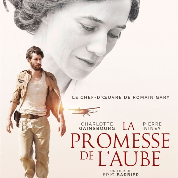 Charlotte Gainsbourg et Pierre Niney dans "La Promesse de l'aube", en salles le 20 décembre 2017.