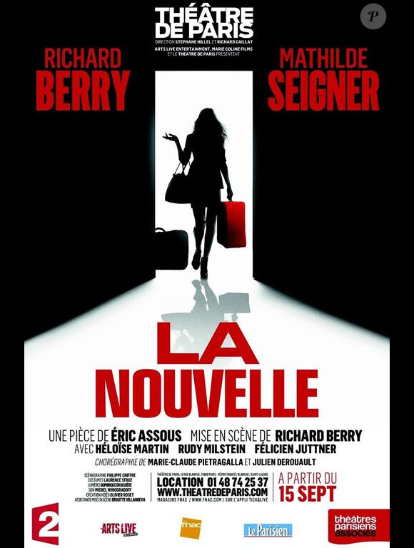 Malgré son arrestation dans la nuit, Mathilde Seigner était bien sur scène vendredi 29 décembre 2017 dans "La Nouvelle" au côté de Richard Berry. La comédienne est à l'affiche du Théâtre de Paris jusqu'au 7 janvier 2018.