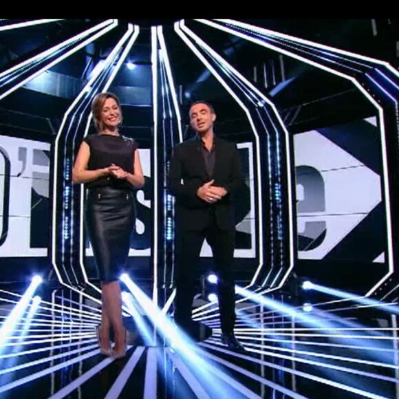 Sandrine Quétier accompagnée de Nikos Aliagas lors de sa dernière sur TF1 dans "50' Inside" samedi 30 décembre 2017.