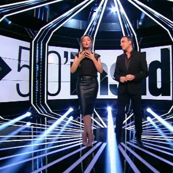 Sandrine Quétier accompagnée de Nikos Aliagas lors de sa dernière sur TF1 dans "50' Inside" samedi 30 décembre 2017.