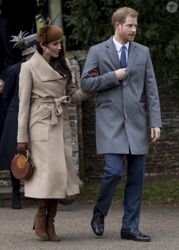 Meghan Markle et le prince Harry à la messe de Noël avec la famille royale d'Angleterre, le 25 décembre 2017 à Sandringham.