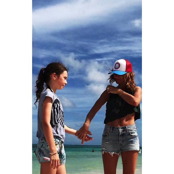 Axelle Laffont en vacances avec sa fille Mitty à l'autre bout du monde. Janvier 2018.