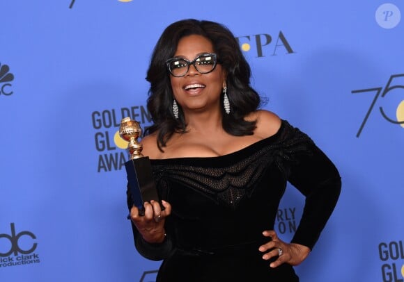 Oprah Winfrey (prix Cecil B. DeMille), portant une robe Atelier Versace - Pressroom - 75ème cérémonie annuelle des Golden Globe Awards au Beverly Hilton Hotel à Los Angeles, le 7 janvier 2018. © Chris Delmas/Bestimage
