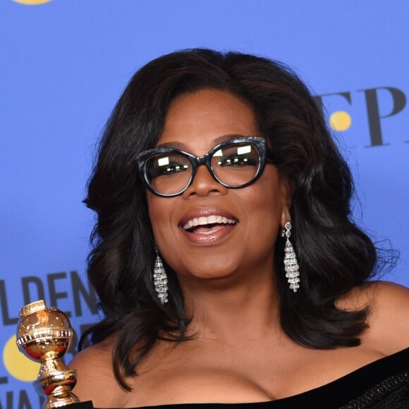 Oprah Winfrey (prix Cecil B. DeMille), portant une robe Atelier Versace - Pressroom - 75ème cérémonie annuelle des Golden Globe Awards au Beverly Hilton Hotel à Los Angeles, le 7 janvier 2018. © Chris Delmas/Bestimage