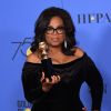Oprah Winfrey (prix Cecil B. DeMille), portant une robe Atelier Versace - Pressroom - 75ème cérémonie annuelle des Golden Globe Awards au Beverly Hilton Hotel à Los Angeles, le 7 janvier 2018. © Chris Delmas/Bestimage