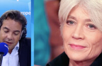 Françoise Hardy rend hommage à France Gall sur Europe 1, le 8 janvier 2018.