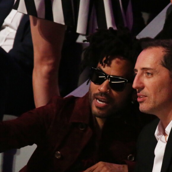 Lenny Kravitz et Gad Elmaleh au défilé "Victoria's Secret Paris 2016" au Grand Palais à Paris, le 30 novembre 2016. © Denis Guignebourg/Bestimage