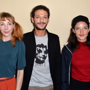 Julie Depardieu, Vincent Dedienne et Jain au défilé agnès b. à Paris lors des collections prêt à-porter printemps-été 2018 à Paris, le mardi 3 octobre 2017 © CVS / Veeren / Bestimage