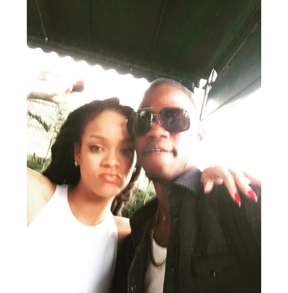 Rihanna et son cousin Tavon Kaiseen Alleyne sur une photo publiée sur Instagram en février 2017.