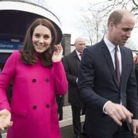 Kate Middleton, enceinte, affiche son baby bump dans un manteau déjà porté