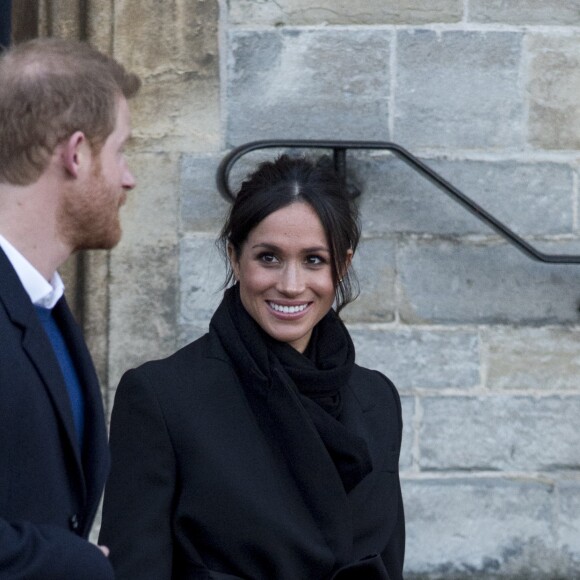 Le prince Harry et sa fiancée Meghan Markle quittent le château de Cardiff le 18 janvier 2018.