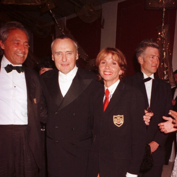 "DENNIS HOPPER" "VICTORIA ABRIL" 50EME ANNIVERSAIRE FESTIVAL DE CANNES 1997 SOIREE CARTIER SOURIANT "PLEIN PIED"12/05/1997