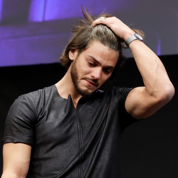 Rayane Bensetti, Grand Prix pour le film "La Finale" lors de la soirée de clôture et remise de prix du 21ème festival international du film de comédie de l'Alpe d'Huez le 20 janvier 2018. © Dominique Jacovides / Bestimage