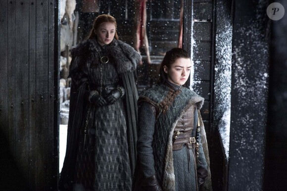 Sophie Turner et Maisie Williams dans la saison 7 de Game of Thrones, 2017.