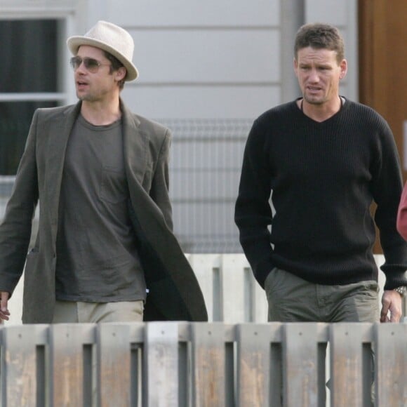 Brad Pitt et Mark Billingham à Prague en mai 2007