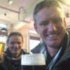 Bill Billingham (à gauche) et son frère Mark sur une photo publiée en décembre 2017. L'homme de 54 ans est suspecté d'avoir poignardé à mort sa fille de 8 ans, Mylee, le 20 janvier 2018. Son frère Mark est connu pour avoir été le garde du corps privé de Brad Pitt et Angelina Jolie ou bien encore Tom Cruise.
