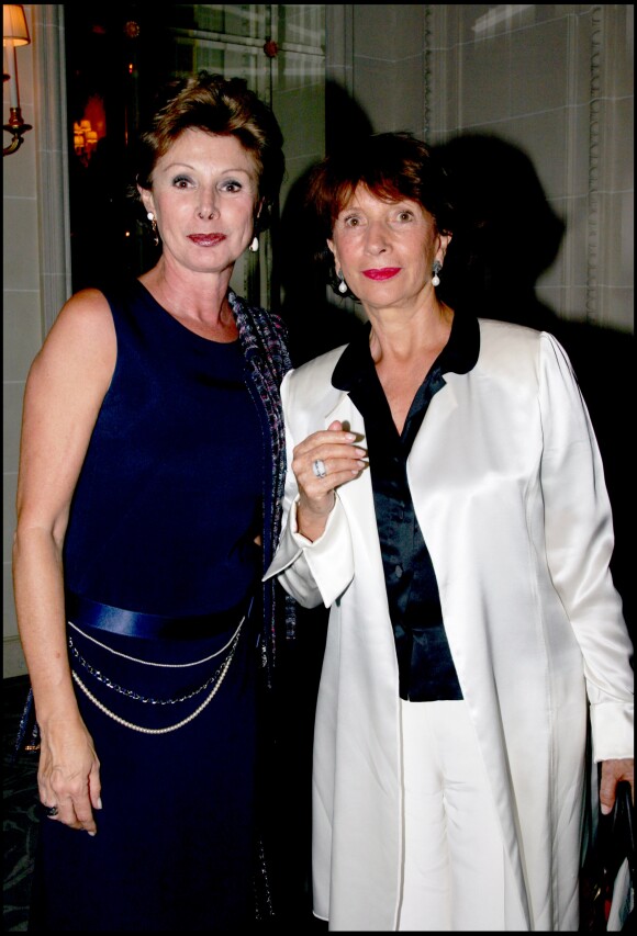 Marie-Louise de Clermont Tonnerre et Nicole Lattès - Gala au profit de la Fondation Pompidou, au George V à Paris, le 5 septembre 2006.