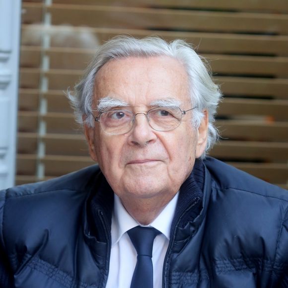 Bernard Pivot - Le prix Goncourt récompense Eric Vuillard pour "L'Ordre du jour" au restaurant Drouant à Paris le 6 novembre 2017. © CVS / Bestimage
