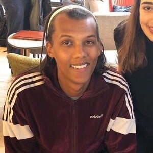 Stromae les cheveux mi-longs et lisses. Instagram, le 20 janvier 2018. 