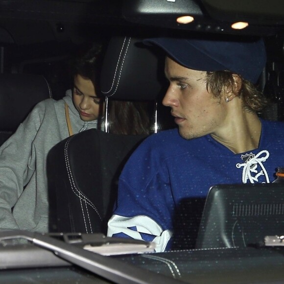 Selena Gomez est allée soutenir son compagnon Justin Bieber à un match de hockey sur glace à Panorama City, le 31 janvier 2018