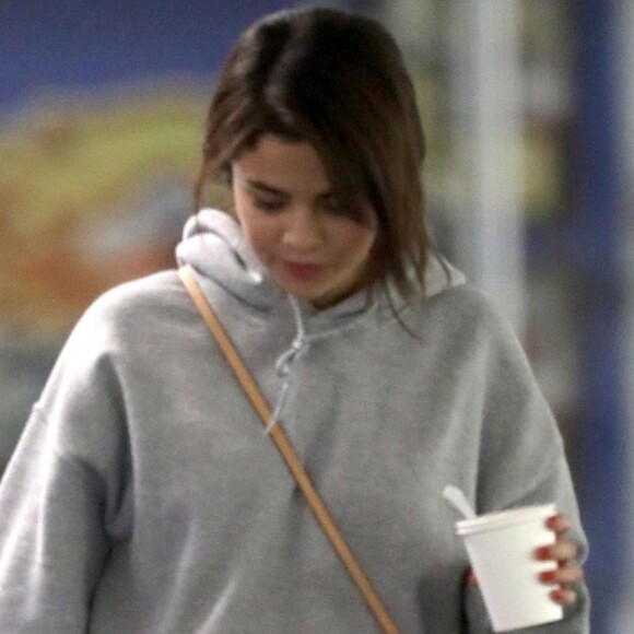 Selena Gomez est allée soutenir son compagnon Justin Bieber à un match de hockey sur glace à Panorama City, le 31 janvier 2018