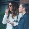 Kate Beckinsale fait du shopping avec son ex compagnonMichael Sheen et leur fille Lily Mo Sheen dans les rues de New York. Michael Sheen porte une attelle au pied droit. Le 5 avril 2016