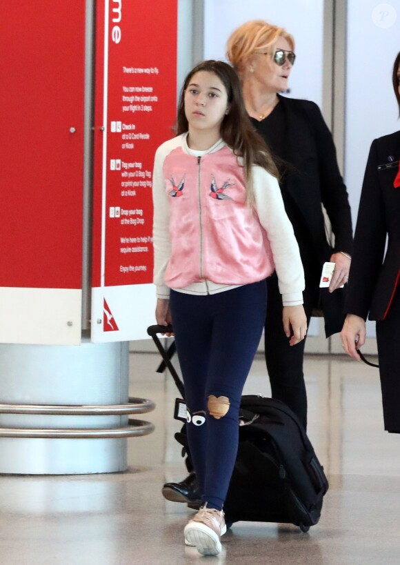 Exclusif - Hugh Jackman arrive avec sa femme Debbie-Lee Furness et leurs enfants Ava et Oscar, à l'aéroport de Sydney. Australie, le 17 août 2016.
