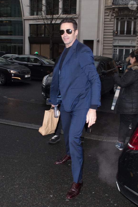 Semi-exclusif - Hugh Jackman arrive à l'hôtel Royal Monceau à Paris, France, le 18 janvier 2018.