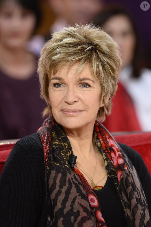 Véronique Jannot - Enregistrement de l'émission "Vivement dimanche" à Paris le 6 novembre 2013.