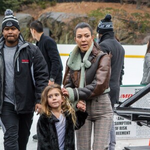 Kourtney Kardashian et sa fille Penelope Disick - Kourtney Kardashian passe la journée avec sa fille et sa nièce à Central Park à New York. Les 2 petites ont fait du patin à glace et se sont amusées sous la pluie. Le 4 février 2018  Please hide children face prior publication Kourtney Kardashian has an all girls day out with her daughter and niece and takes them out for a fun day in Central Park. Kourtney and the girls visited the ice rink and ice skated for the afternoon and later took a light rainy walk through historic Central Park. 4th february 201804/02/2018 - New York