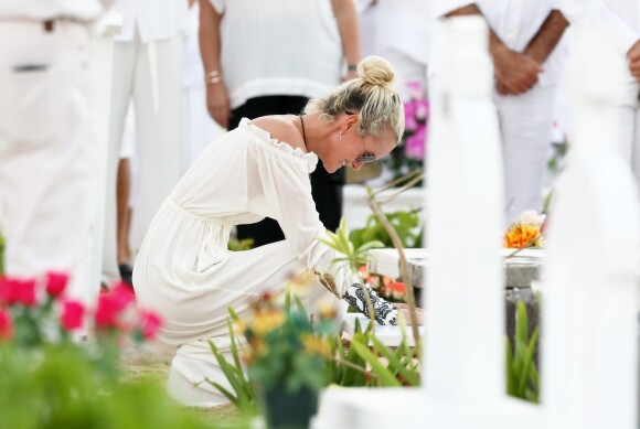 Laeticia Hallyday lors des obsèques de Johnny Hallyday au cimetière de Lorient à Saint-Barthélemy, le 11 décembre 2017.