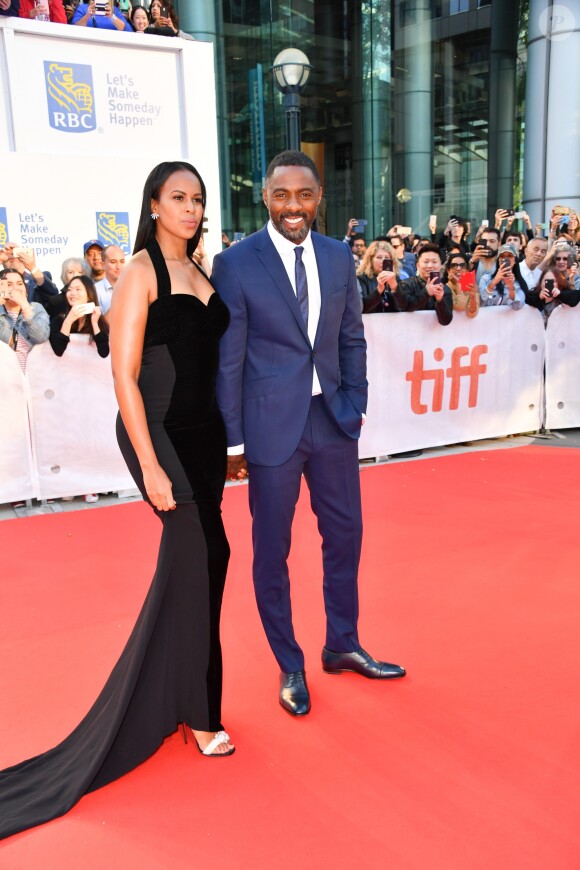 Idris Elba et sa femme Sabrina Dhowre à la première de "The Mountain Between Us" au Toronto International Film Festival 2017 (TIFF), le 10 septembre 2017. © Igor Vidyashev via Zuma Press/Bestimage