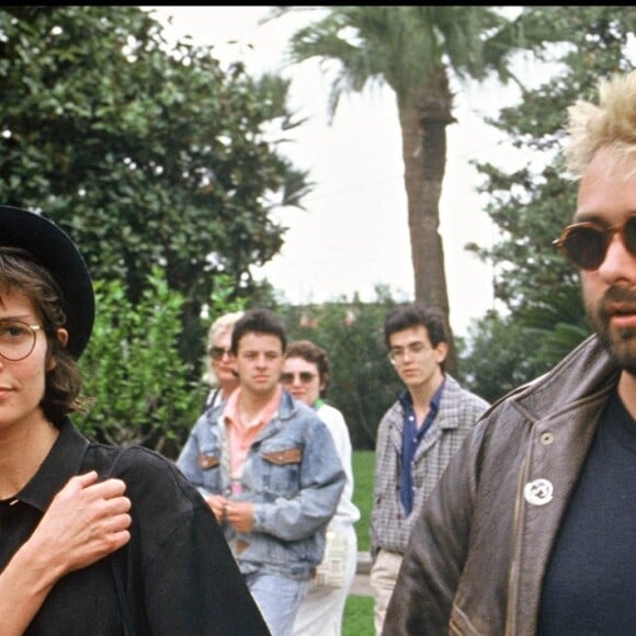 ARCHIVES - ANNE PARILLAUD ET LUC BESSON AU FESTIVAL DE CANNES EN 1988 00/05/1988 - Cannes