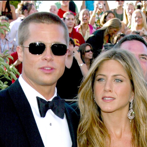 Brad Pitt et Jennifer Aniston aux Emmy Awards à Los Angeles en septembre 2004
