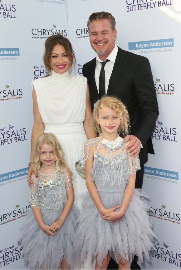 Rebecca Gayheart et son mari Eric Dane avec leurs filles Billie et Georgia - Célébrités lors la soirée "Chrysalis Butterfly Ball" à Los Angeles le 3 juin 2017.