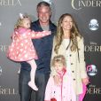 Eric Dane, sa femme Rebecca Gayheart et leurs filles Billie Beatrice Dane et Georgia Dane - Avant-première du film "Cinderella" (Cendrillon) à Hollywood, le 1er mars 2015.