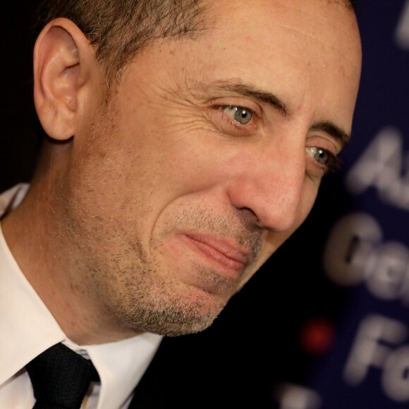 Gad Elmaleh lors de la soirée "Heroes for Imagine", une grande vente aux enchères d'oeuvres d'art animée par Gad et dirigée par le président de Christie's F. de Ricqlès à l'institut Imagine, dans le XVe arrondissement de Paris, le 12 février 2018. © Dominique Jacovides/Bestimage