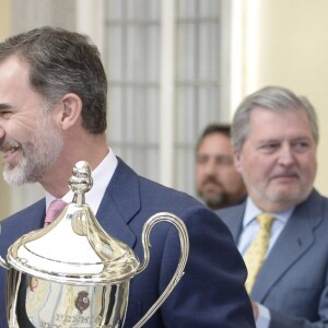 Le roi Felipe VI et la reine Letizia d'Espagne présidaient le 19 février 2018 à la cérémonie annuelle des Prix Nationaux du Sport, au palais royal du Pardo à Madrid.