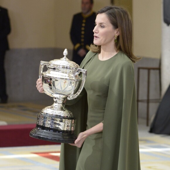 La reine Letizia d'Espagne le 19 février 2018 lors de la cérémonie annuelle des Prix Nationaux du Sport, au palais royal du Pardo à Madrid.