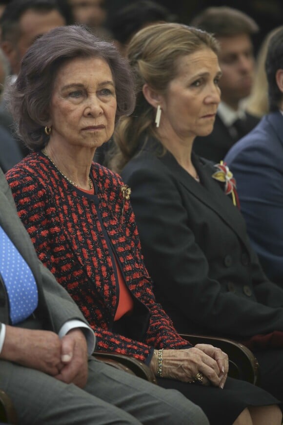 La reine Sofia et l'infante Elena d'Espagne le 19 février 2018 lors de la cérémonie des Prix Nationaux du Sport au palais royal du Pardo, à Madrid.